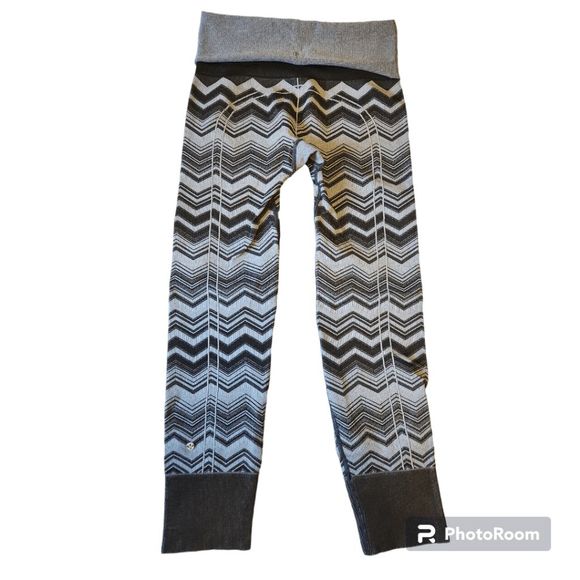 Lululemon Ebb To Street Pant Size 6 VGUC - Picture 7 of 12